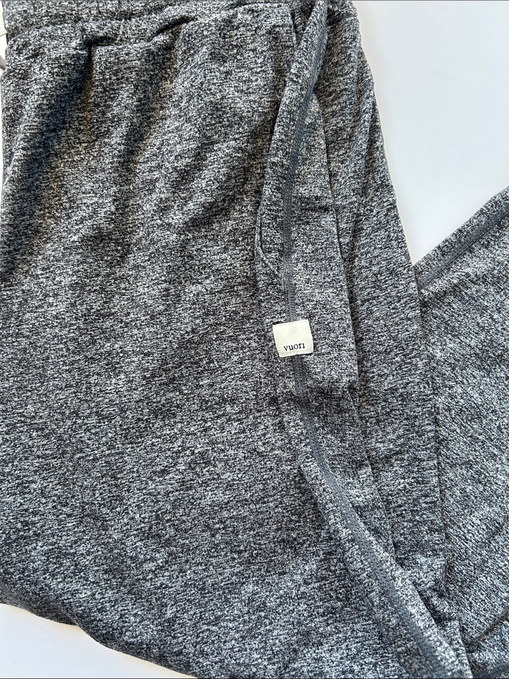 Vuori Heather Charcoal Performance Joggers